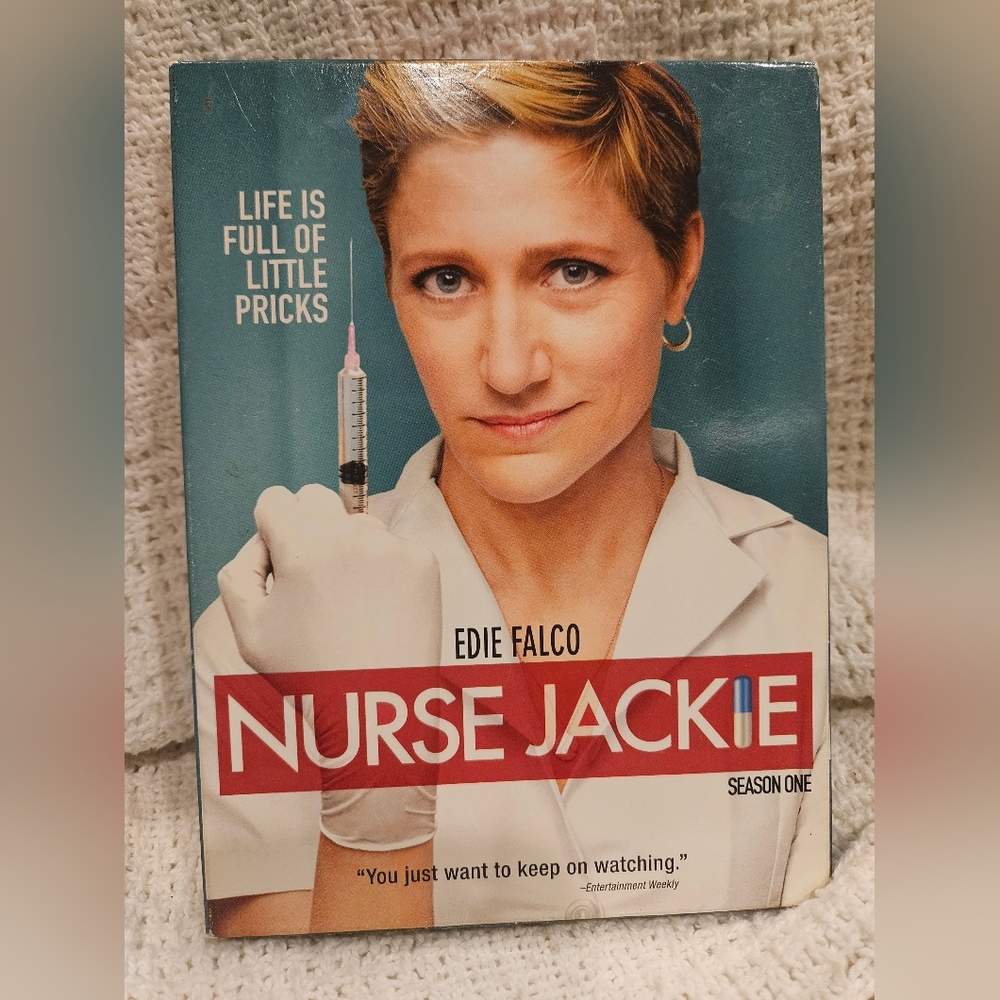 Nurse Jackie: Season One DVD Widescreen 2009 (3 Disc/12 Episodes/Approx 333 Min)